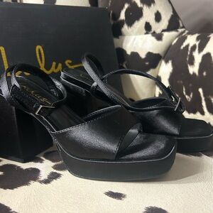 Lulu’s chunky Platform Satin Slingback Heels